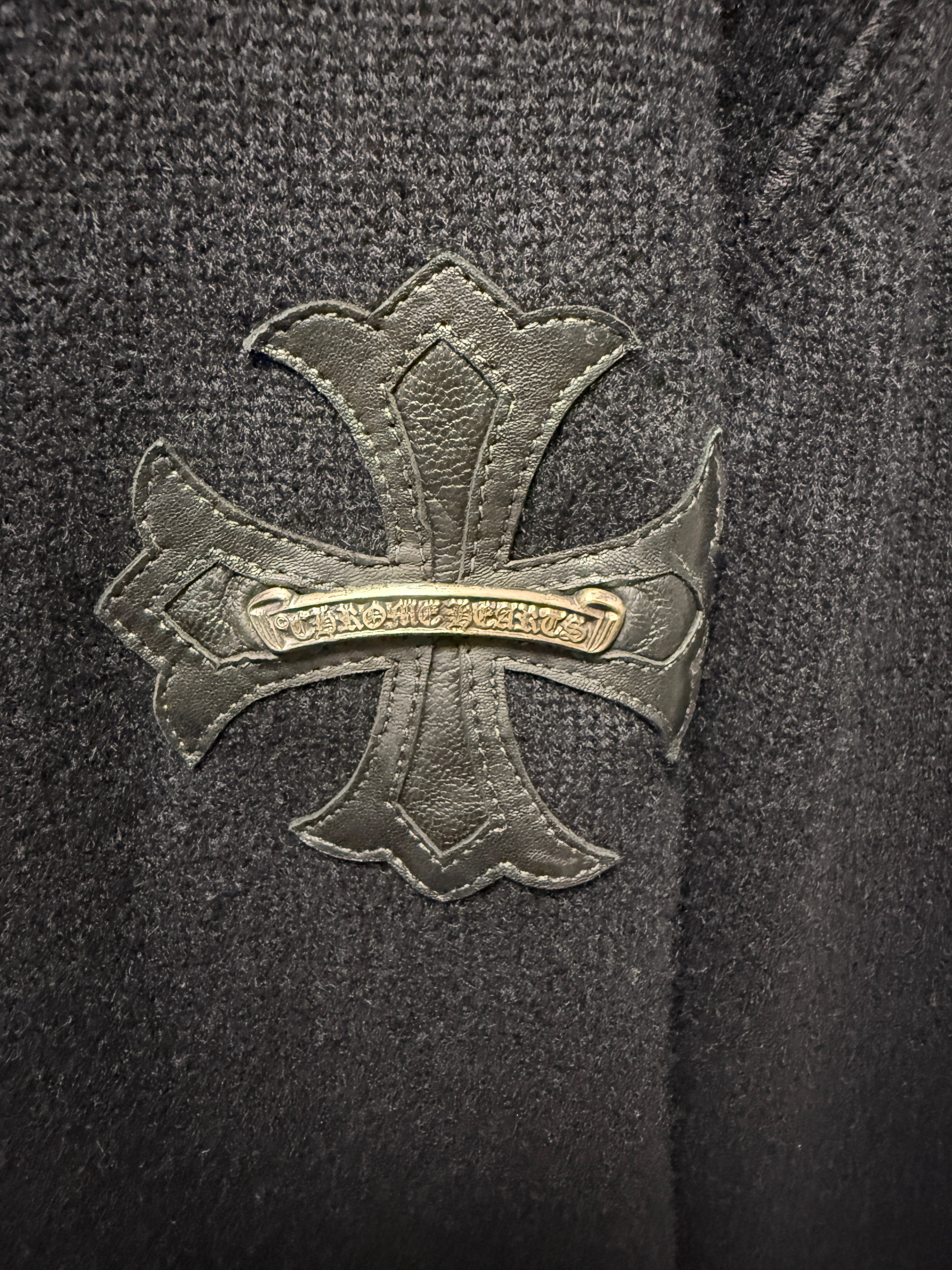【CHROME HEARTS】Cashmere Plus Patch Cross Cardigan