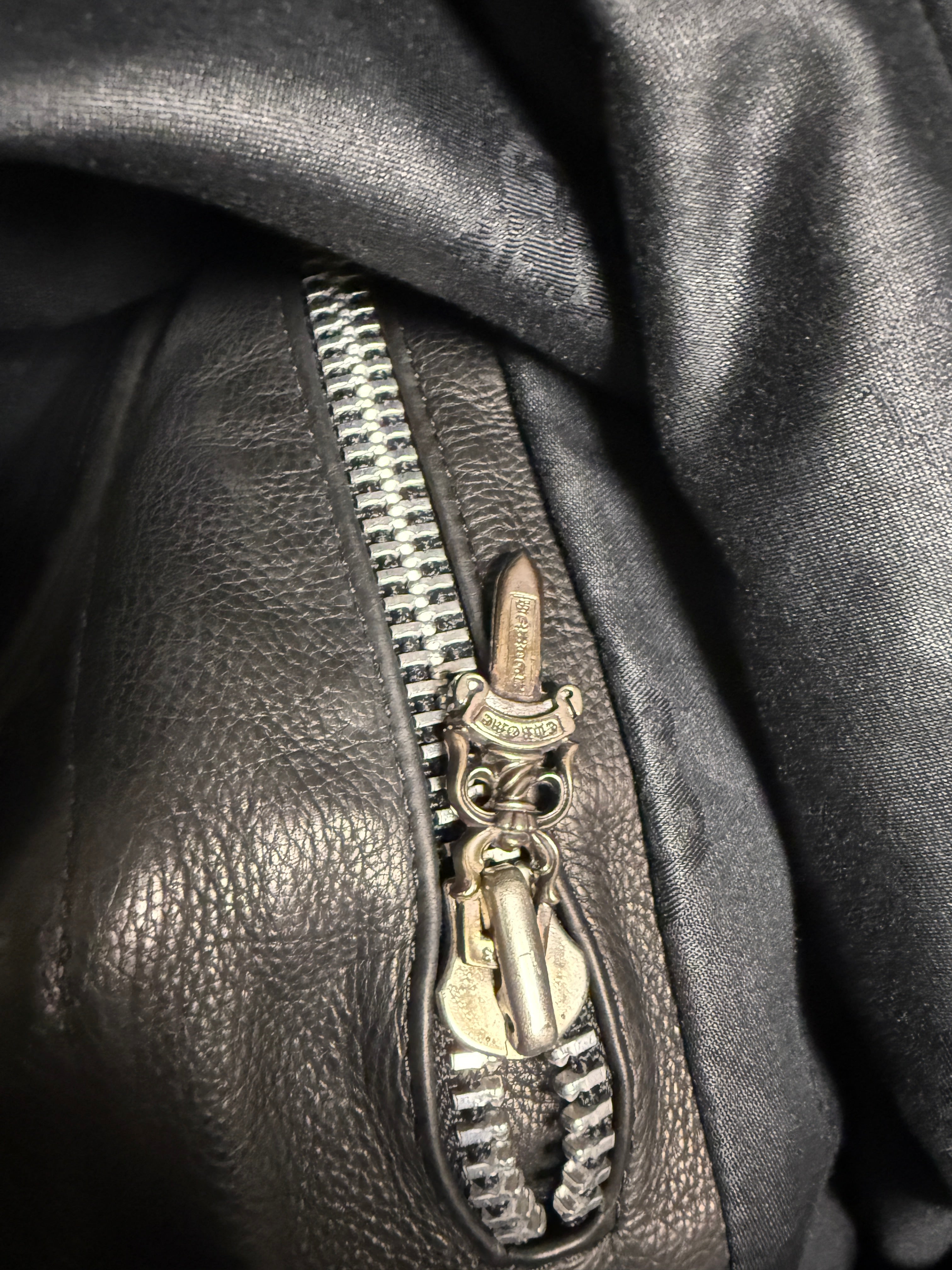 【CHROME HEARTS】CLASSIC JEAN LEATHER JACKET CROSS BUTTON DAGGER ZIP POCKET