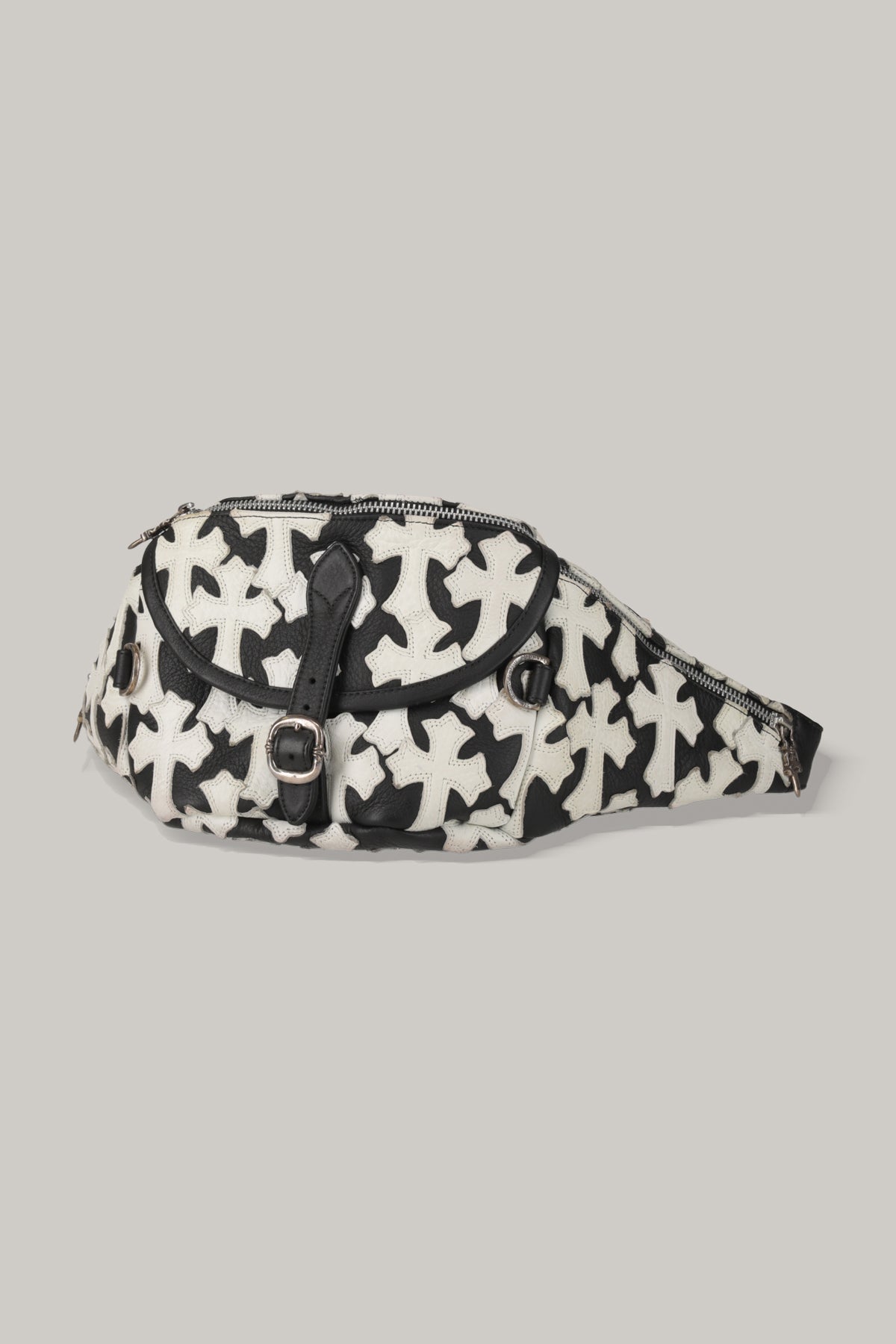 【CHROME HEARTS】#1 SNAT PACK BAG CROSS PATCH WHITE