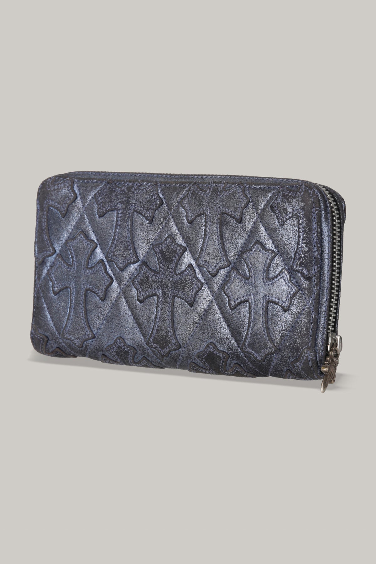 【CHROME HEARTS】CEMETERY CROSS QUILTED PATCHES METALLIC REC F ZIP WALLET