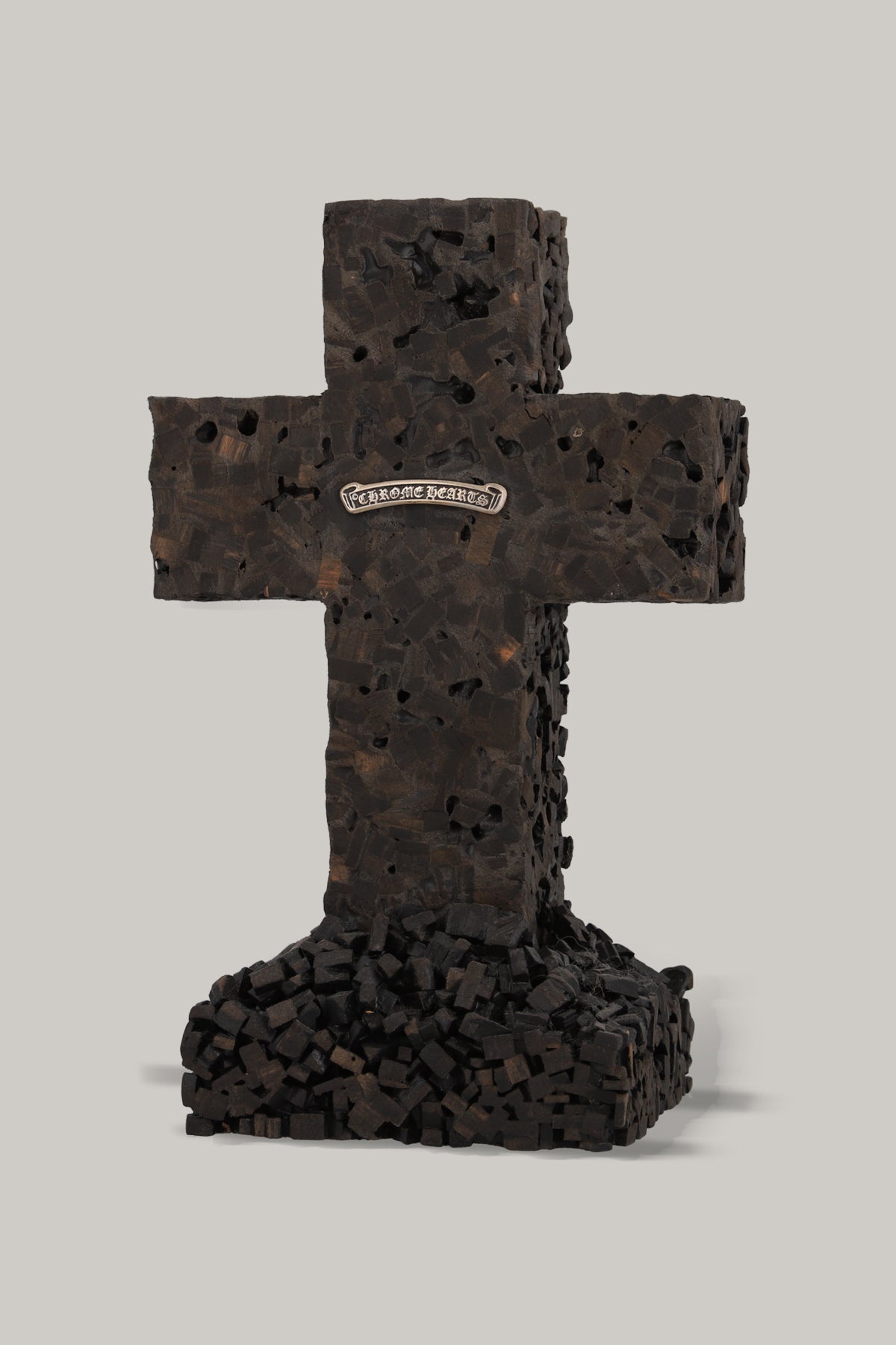 【CHROME HEARTS】EBONY CROSS ORNAMENTAL OBJECT