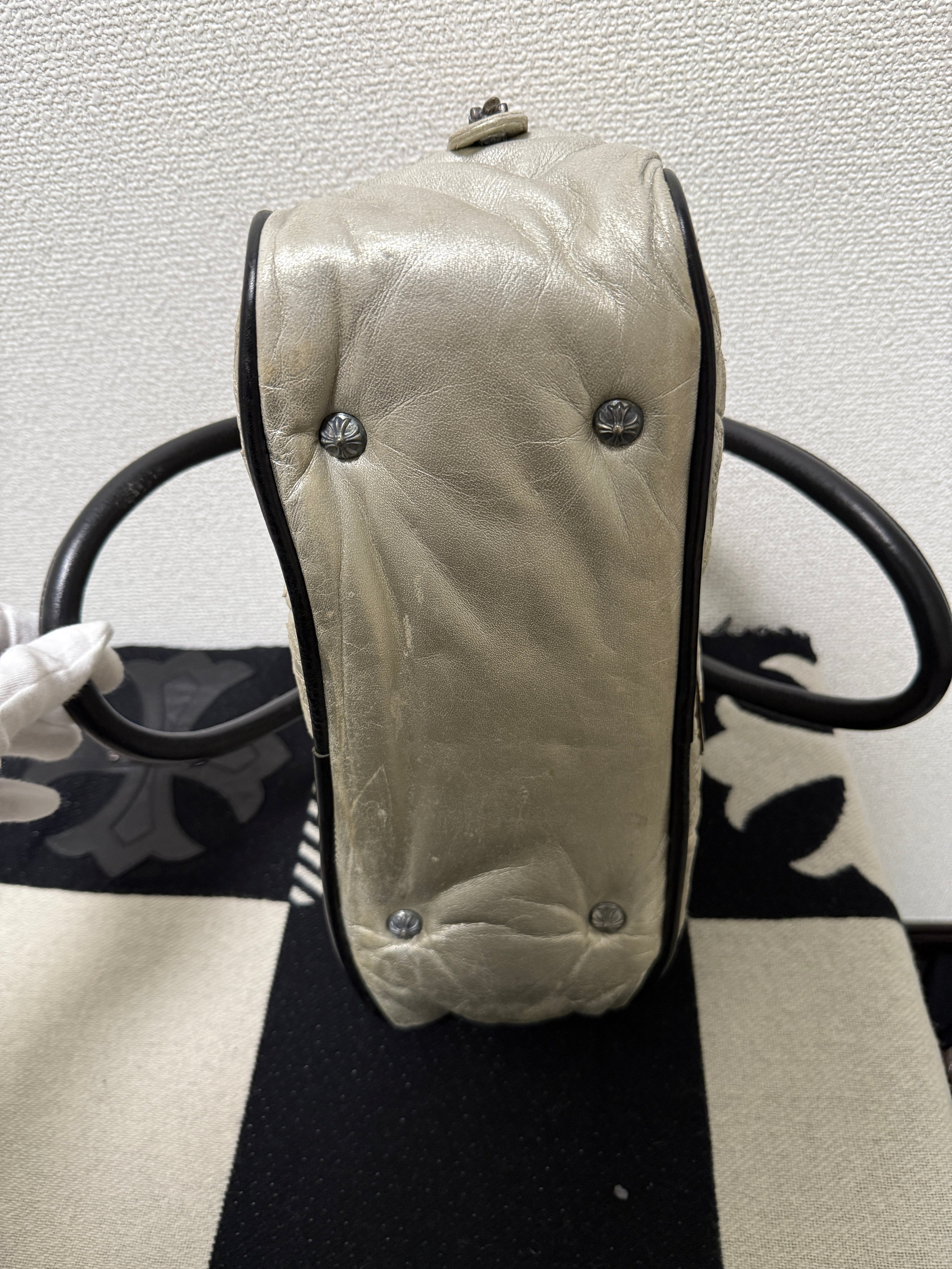 【CHROME HEARTS】GYM CEMETERY LARGE CROSS BAG