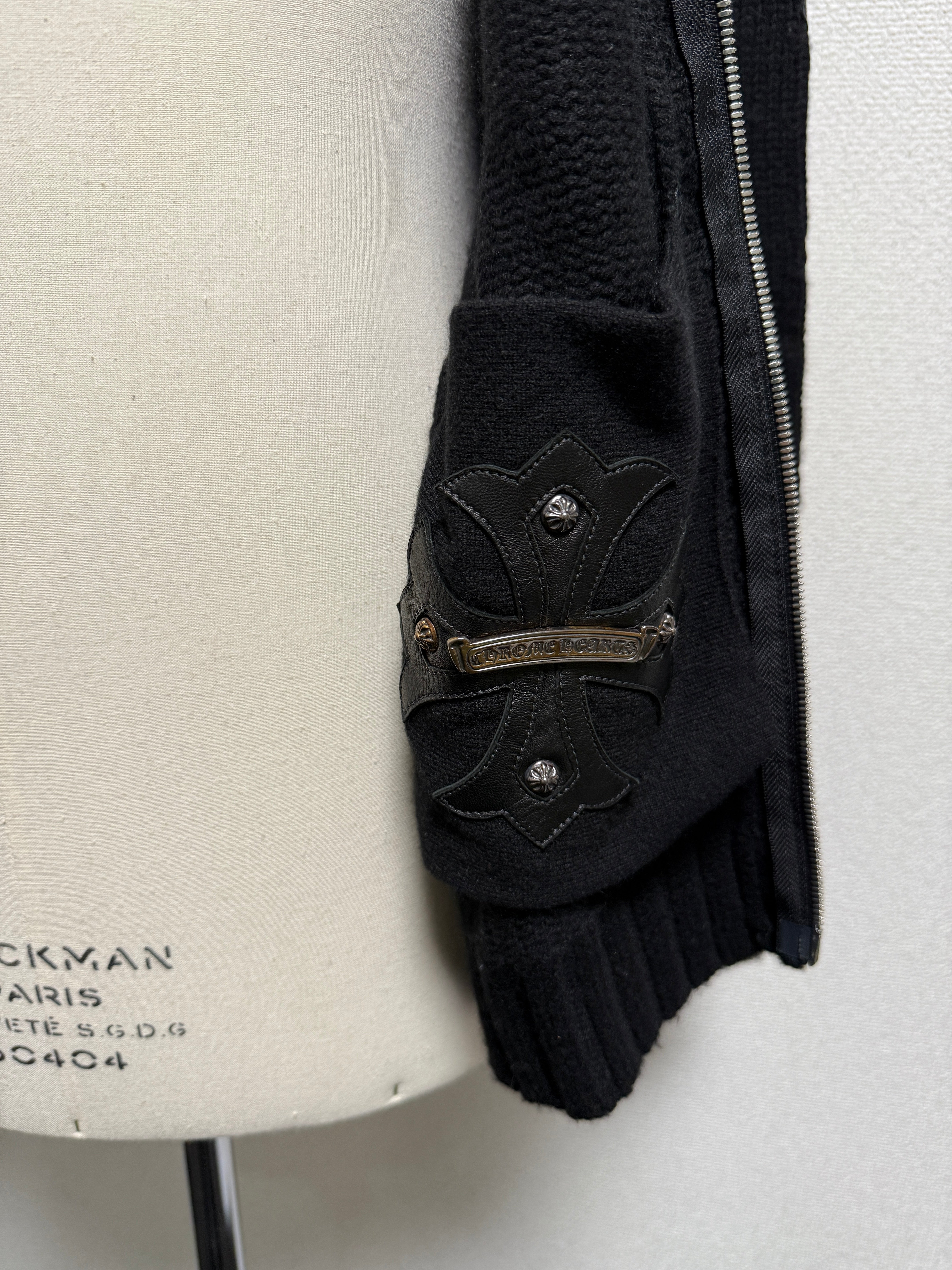 【CHROME HEARTS】CASHEMERE KNIT FLORAL LEATHER ZIP HOODIE