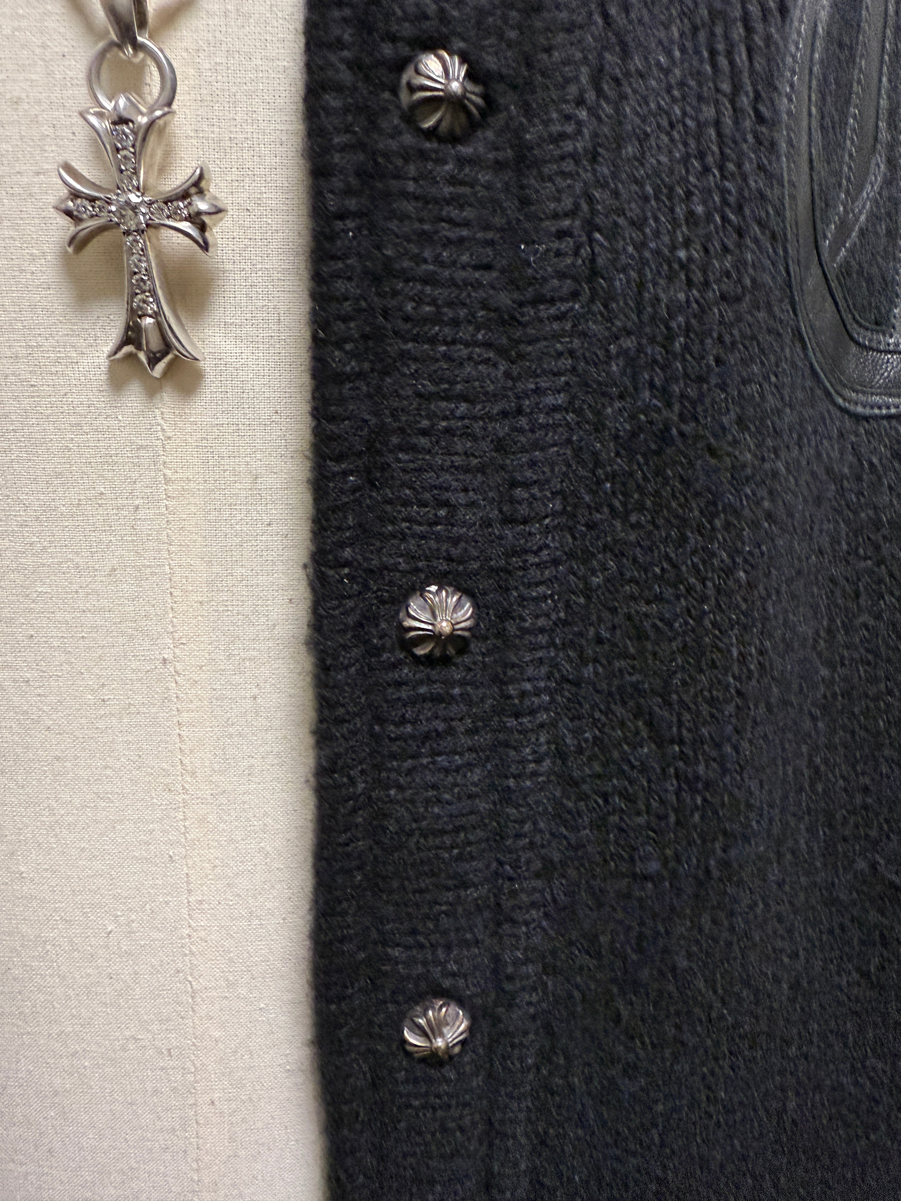 【CHROME HEARTS】Cashmere CH Patch Cardigan