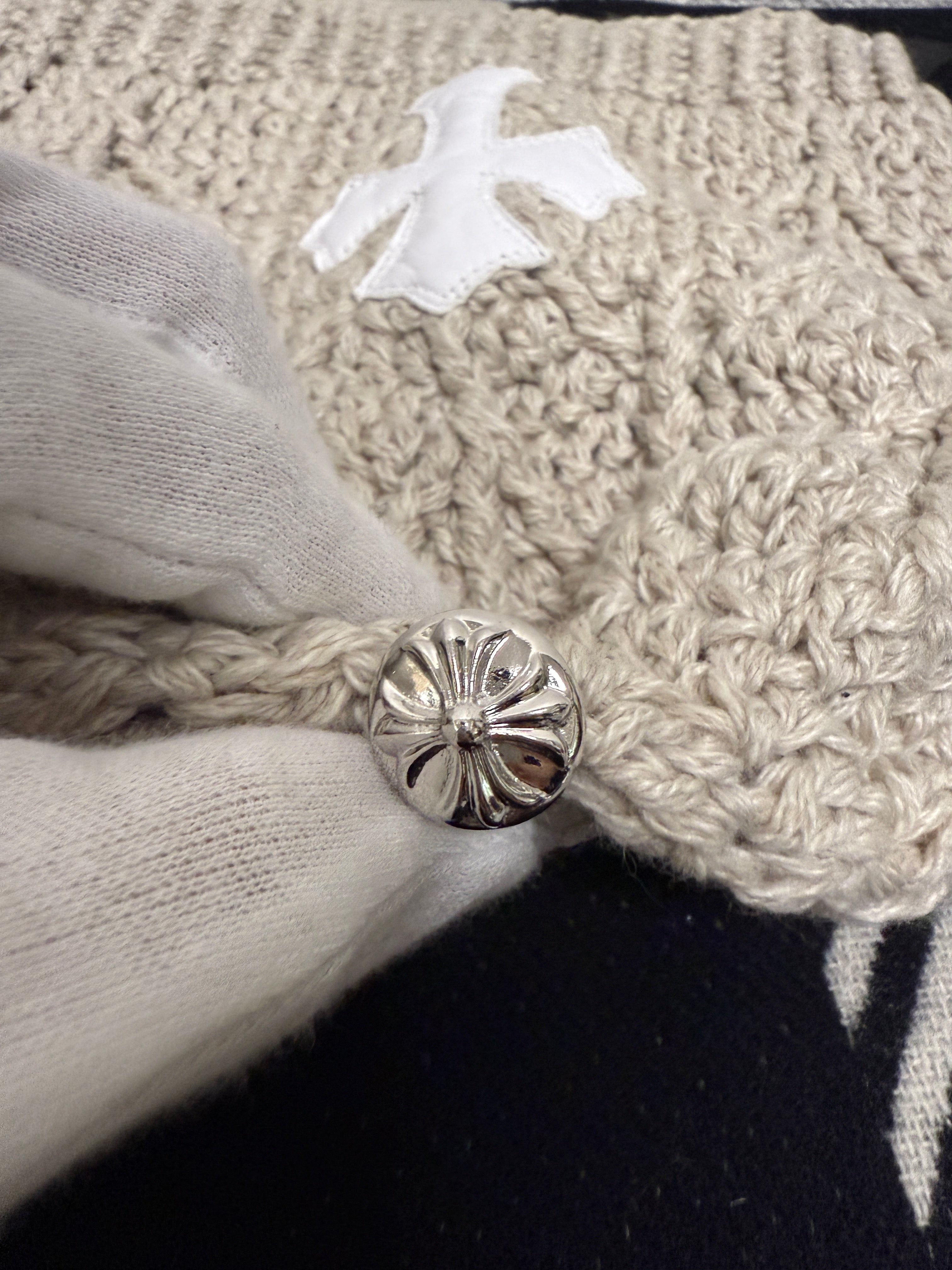 【CHROME HEARTS】CROSS PATCH KNIT CAP WHITE