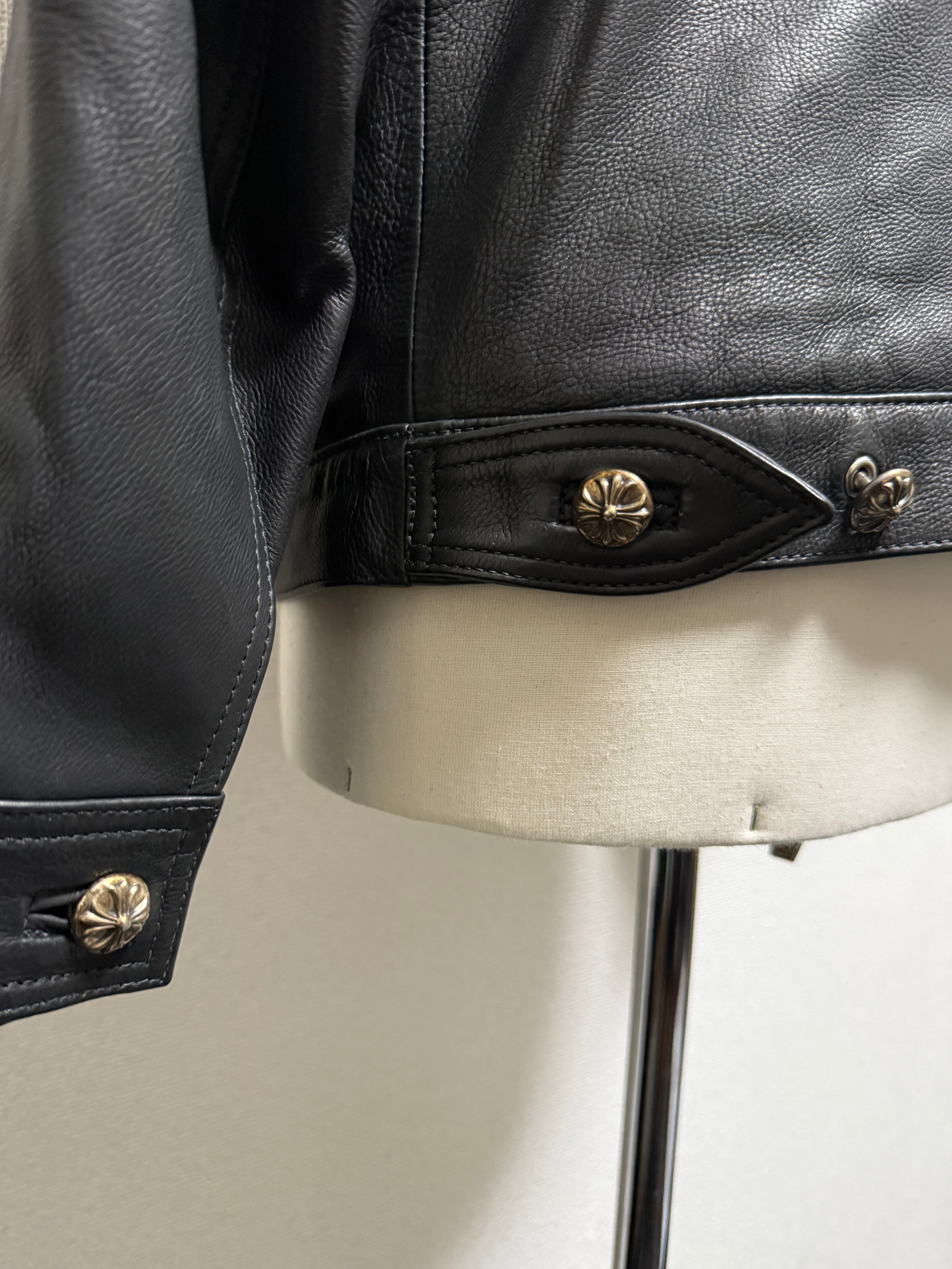 【CHROME HEARTS】CLASSIC  JEAN LEATHER JACKET CROSS BUTTON DAGGER ZIP POCKET