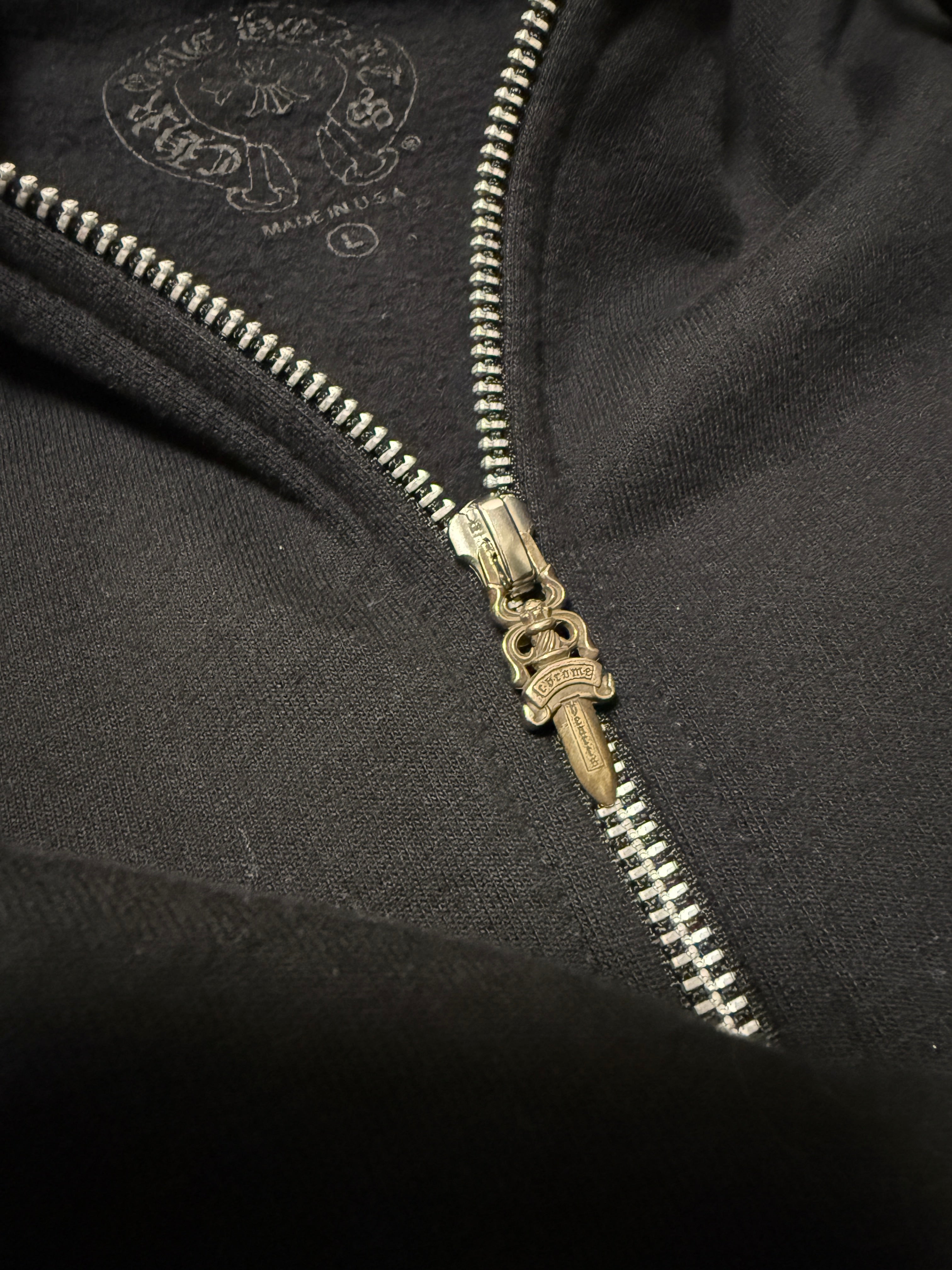 【CHROME HEARTS】SWTSHRT HD ZIP LTD DSMG