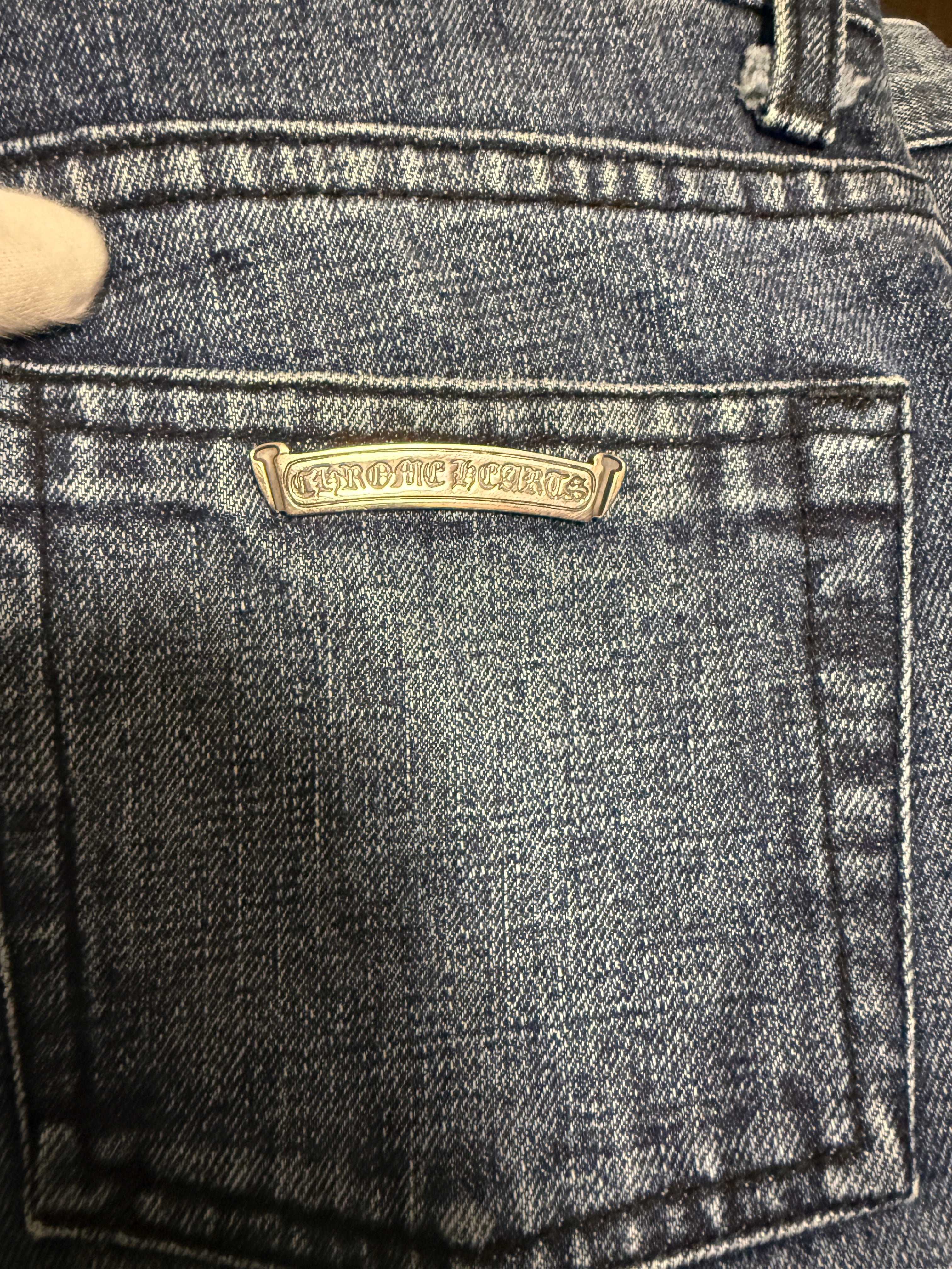 【CHROME HEARTS】CHOMPER PATCHED DENIM