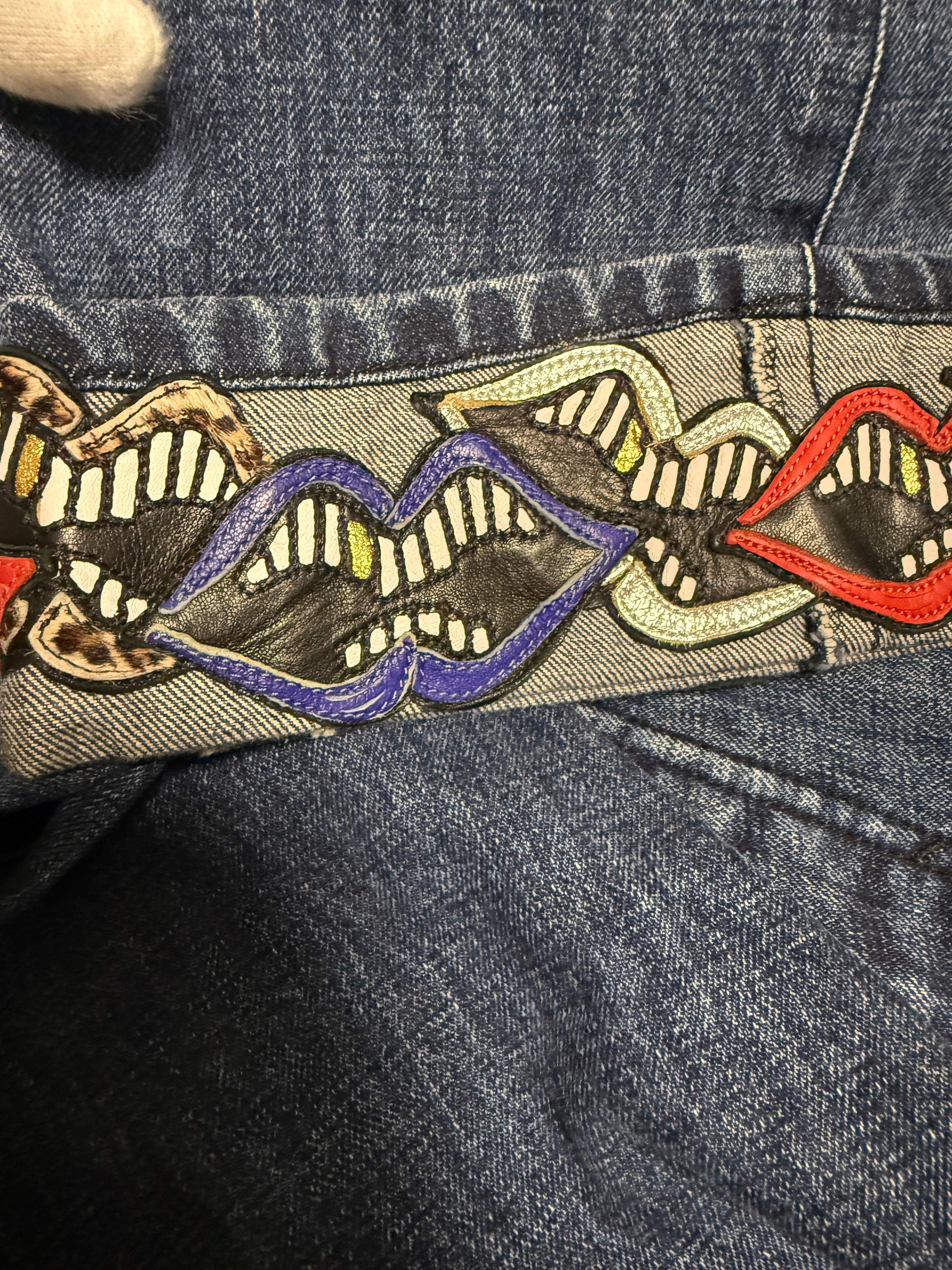 【CHROME HEARTS】CHOMPER PATCHED DENIM