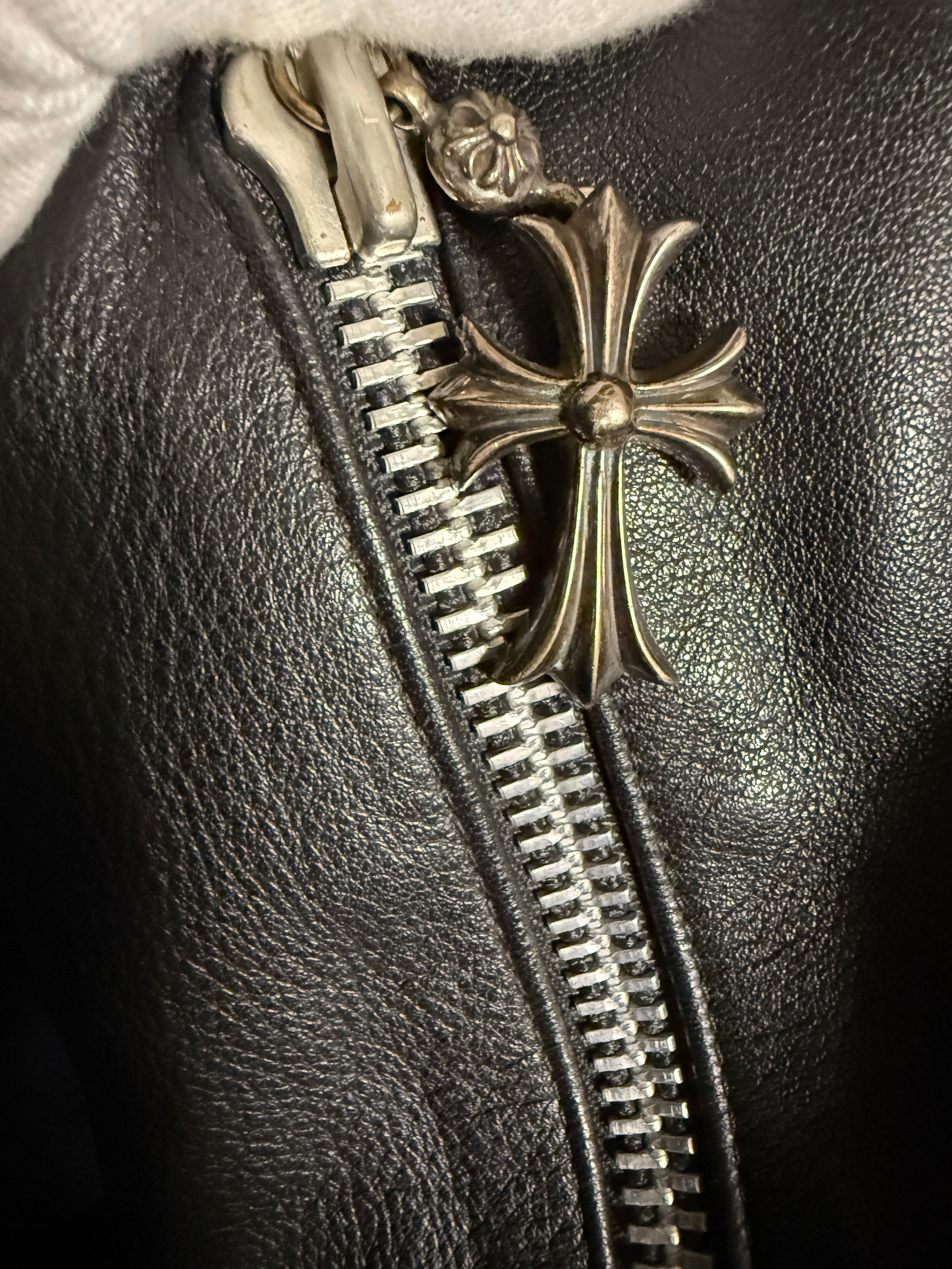 【CHROME HEARTS】 SQUARE LEATER CUSHION